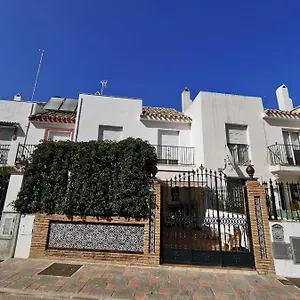 https://casa-adosada-los-boliches.1costadelsol.com